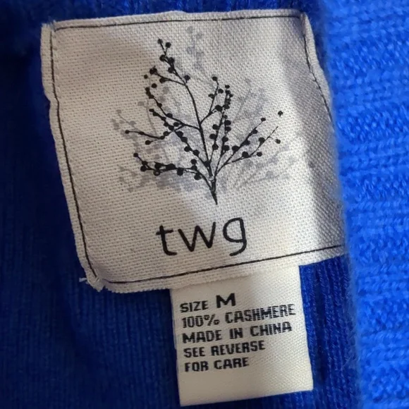 Cashmere Sweater Blue with Double Buttons Medium - Picture 9 of 9